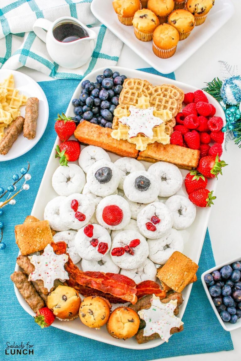 How to make an Adorable Snowman Breakfast Charcuterie Board